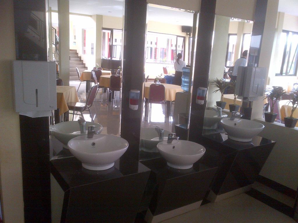 Gumilang Hotel Bogor Exterior foto